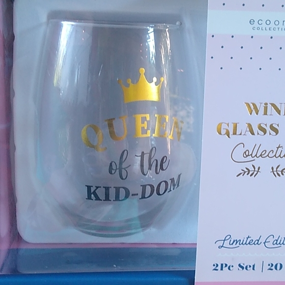 Wine Glass Set - Picture 2 of 4